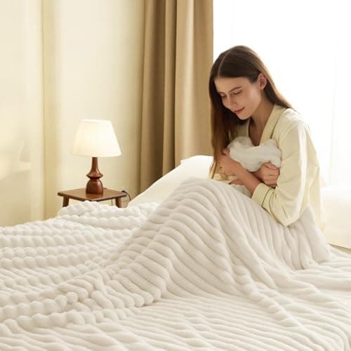 WAVVE Kuscheldecke Flauschig für Zimmer Deko, Sofadecke weicher Fleecedeckenausschnitt, Wohnraum Accessoire 130x150cm Gr