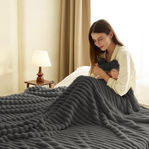 WAVVE Kuscheldecke Flauschig für Zimmer Deko, Sofadecke weicher Fleecedeckenausschnitt, Wohnraum Accessoire 130x150cm Gr