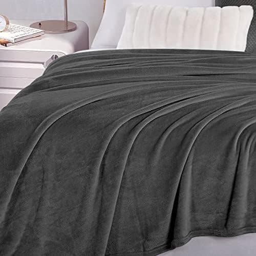 FARFALLAROSSA Oeko-TEX Flauschig Kuscheldecke 130x160 cm - Super Weiche Fleecedecke als Sofaüberwurf - Wohndecke Gelb OE