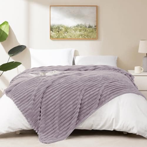 WAVVE Kuscheldecke Flauschig für Zimmer Deko, Sofadecke weicher Fleecedeckenausschnitt, Wohnraum Accessoire 130x150cm Gr