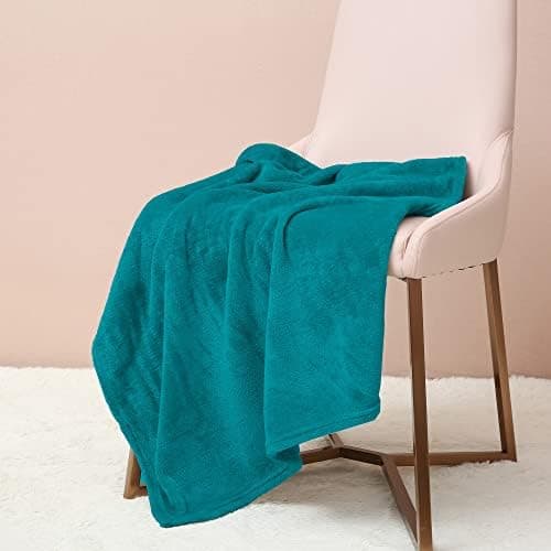 FARFALLAROSSA Oeko-TEX Flauschig Kuscheldecke 130x160 cm - Super Weiche Fleecedecke als Sofaüberwurf - Wohndecke Gelb OE