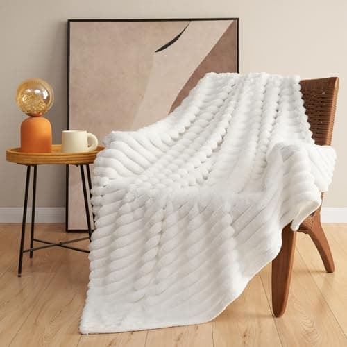 WAVVE Kuscheldecke Flauschig für Zimmer Deko, Sofadecke weicher Fleecedeckenausschnitt, Wohnraum Accessoire 130x150cm Gr