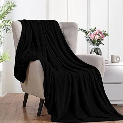 FARFALLAROSSA Oeko-TEX Flauschig Kuscheldecke 130x160 cm - Super Weiche Fleecedecke als Sofaüberwurf - Wohndecke Gelb OE