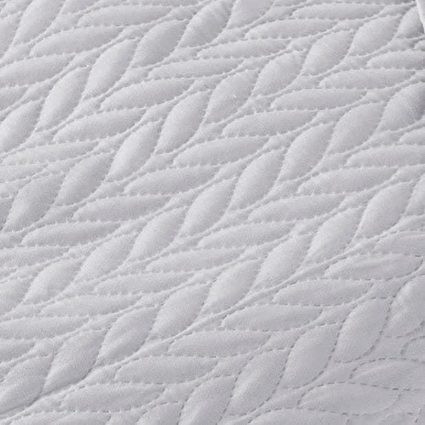 Ibena Nancy Tagesdecke 220x250 cm - Leichte Rosa Decke mit Zopfmuster für Luxuschlaf