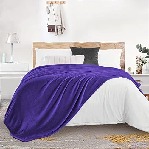 FARFALLAROSSA Oeko-TEX Flauschig Kuscheldecke 130x160 cm - Super Weiche Fleecedecke als Sofaüberwurf - Wohndecke Gelb OE