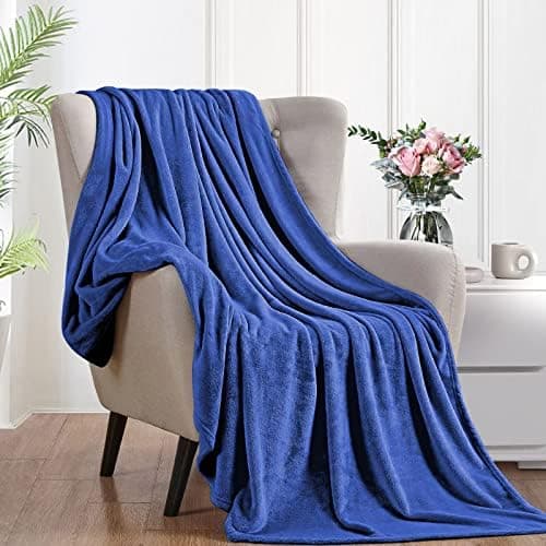 FARFALLAROSSA Oeko-TEX Flauschig Kuscheldecke 130x160 cm - Super Weiche Fleecedecke als Sofaüberwurf - Wohndecke Gelb OE
