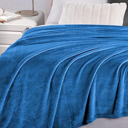 FARFALLAROSSA Oeko-TEX Flauschig Kuscheldecke 130x160 cm - Super Weiche Fleecedecke als Sofaüberwurf - Wohndecke Gelb OE