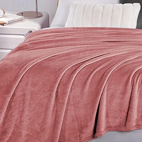 FARFALLAROSSA Oeko-TEX Flauschig Kuscheldecke 130x160 cm - Super Weiche Fleecedecke als Sofaüberwurf - Wohndecke Gelb OE