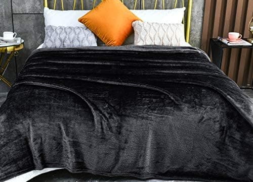 FARFALLAROSSA Oeko-TEX Flauschig Kuscheldecke 130x160 cm - Super Weiche Fleecedecke als Sofaüberwurf - Wohndecke Gelb OE