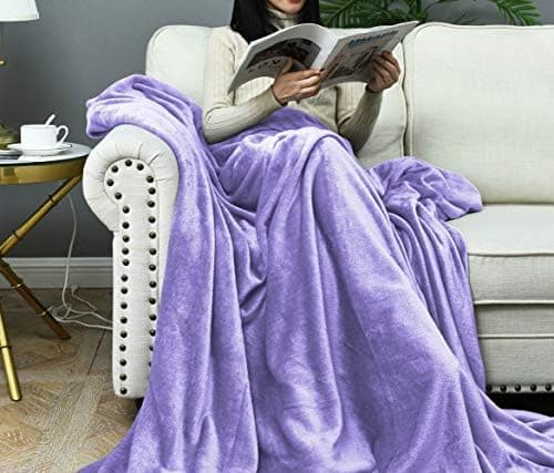 FARFALLAROSSA Oeko-TEX Flauschig Kuscheldecke 130x160 cm - Super Weiche Fleecedecke als Sofaüberwurf - Wohndecke Gelb OE