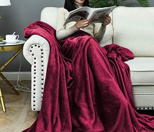 FARFALLAROSSA Oeko-TEX Flauschig Kuscheldecke 130x160 cm - Super Weiche Fleecedecke als Sofaüberwurf - Wohndecke Gelb OE